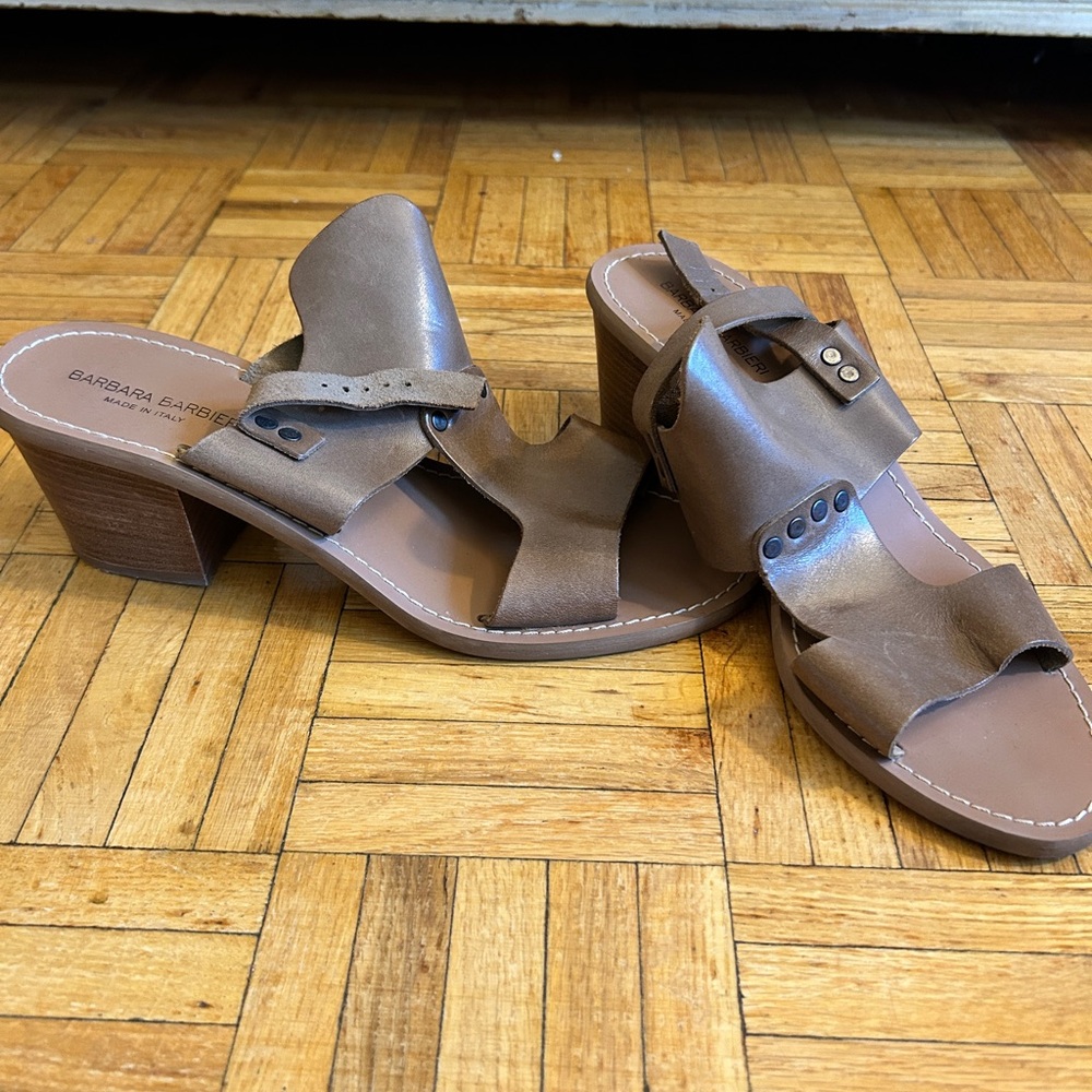Stylish Brown Leather Mules